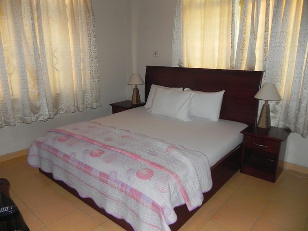 Imagen de la habitación del Hotel Oriental North Legon. Foto 18