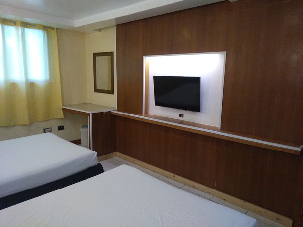 Imagen de la habitación del Hotel Oriental Pension Plaza. Foto 9