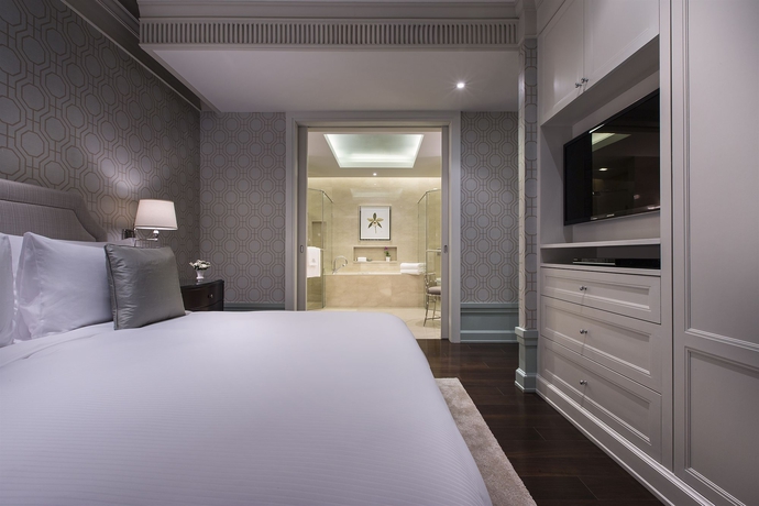 Imagen de la habitación del Hotel Oriental Residence Bangkok. Foto 7