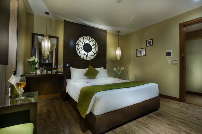 Imagen de la habitación del Hotel Oriental Suite and Spa. Foto 9