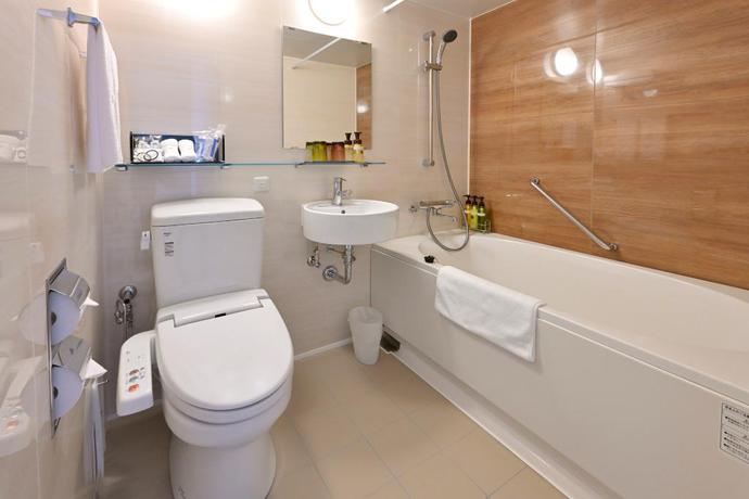 Imagen de la habitación del Hotel Oriental Suites Airport Osaka Rinku. Foto 15
