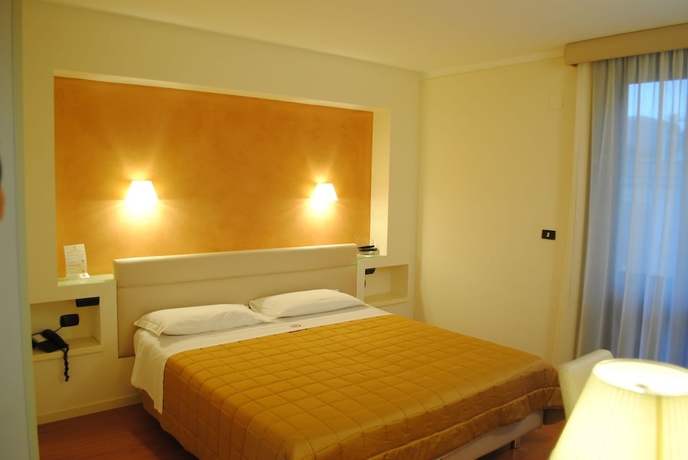 Imagen de la habitación del Hotel Orientale. Foto 12