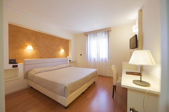 Imagen de la habitación del Hotel Orientale. Foto 13