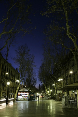 Imagen de los exteriores del Hotel Oriente Atiram. Foto 8