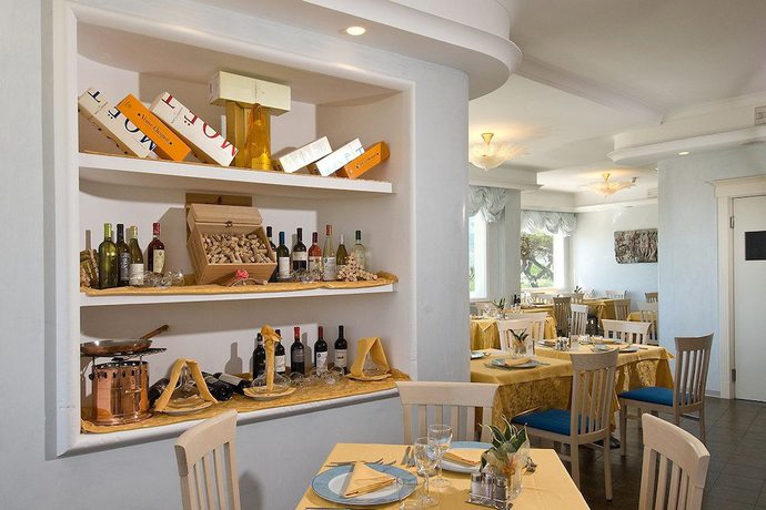 Imagen del bar/restaurante del Hotel Oriente, Cervia. Foto 4
