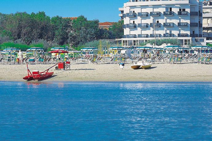 Imagen de los exteriores del Hotel Oriente, Cervia. Foto 19
