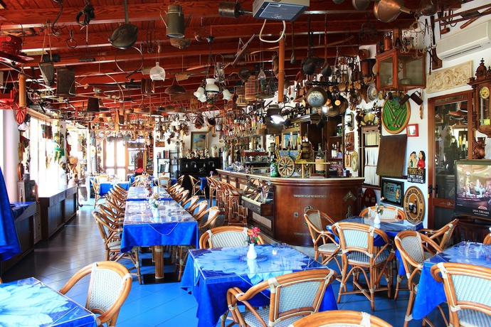 Imagen del bar/restaurante del Hotel Oriente, Lipari. Foto 2