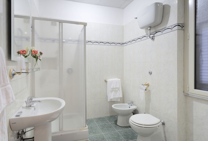 Imagen de la habitación del Hotel Oriente, Roma. Foto 10