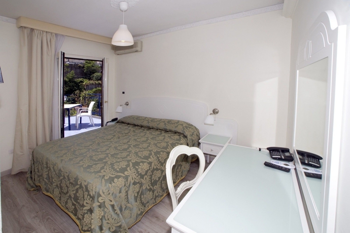 Imagen de la habitación del Hotel Oriente, Vico Equense. Foto 10