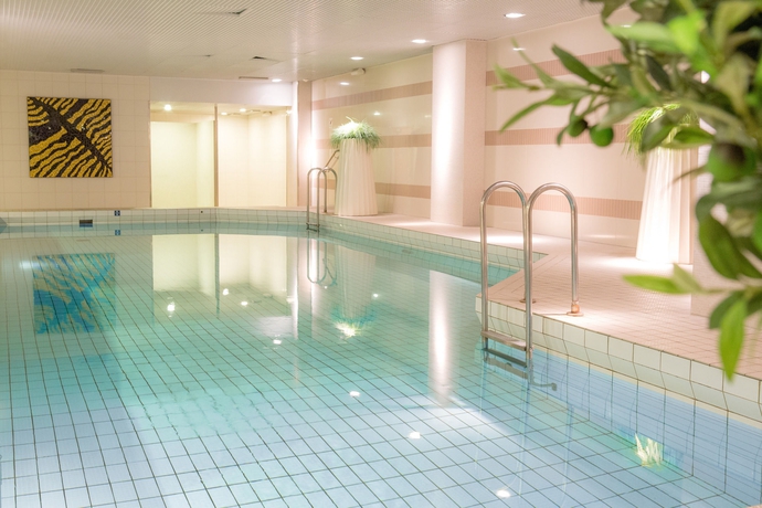 Imagen de la piscina del Hotel Original Sokos Kimmel. Foto 16