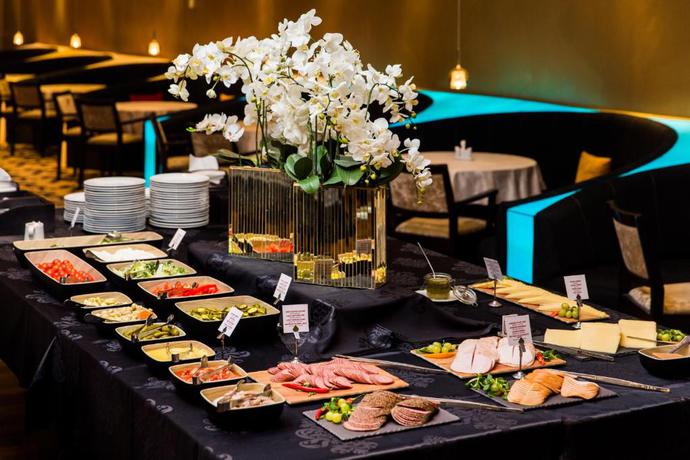 Imagen del bar/restaurante del Hotel Original Sokos Viru. Foto 3