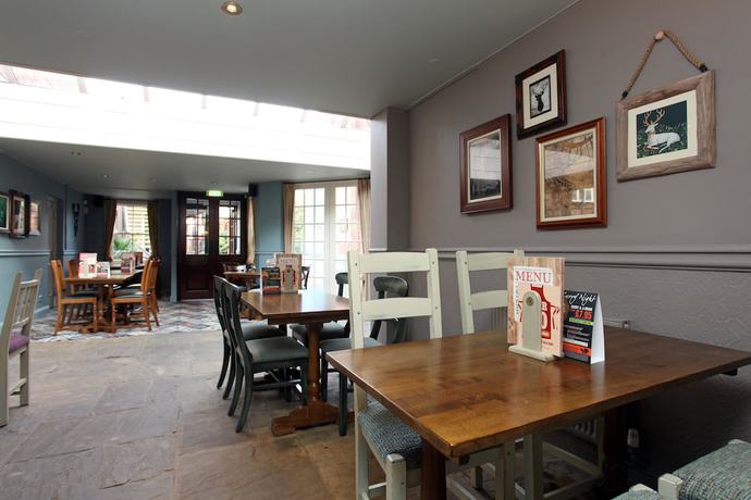 Imagen del bar/restaurante del Hotel Original White Hart, Ringwood by Marston\'s Inns. Foto 4