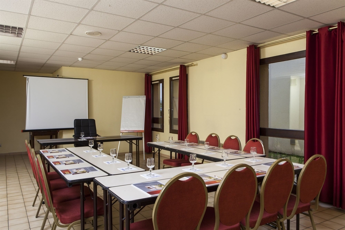 Imagen de los interiores del Hotel Originals Arras Sud. Foto 14