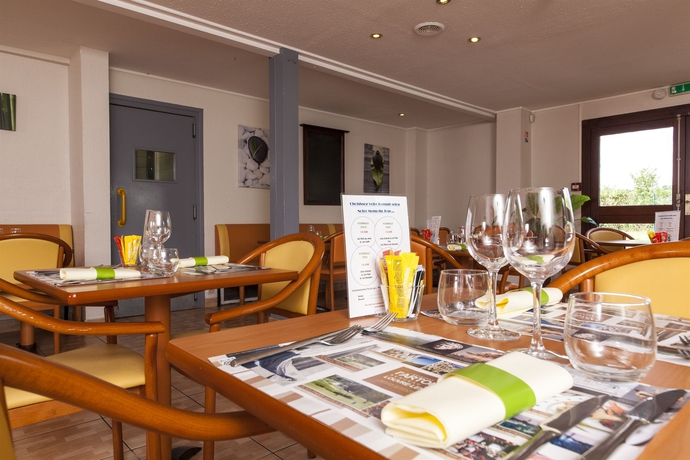 Imagen del bar/restaurante del Hotel Originals Arras Sud. Foto 2