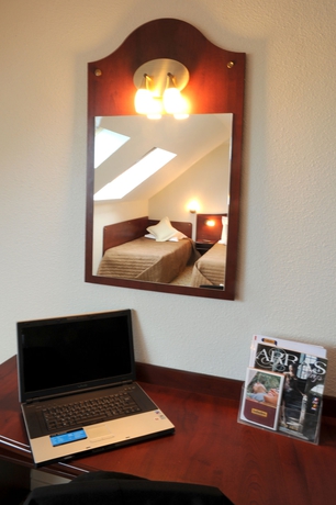 Imagen de la habitación del Hotel Originals Arras Sud. Foto 7