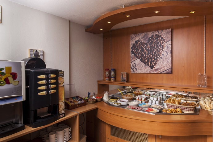 Imagen del bar/restaurante del Hotel Originals Arras Sud. Foto 3