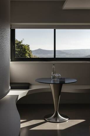 Imagen de la habitación del Hotel Origines par Adrien Descouls, The Originals Relais. Foto 16