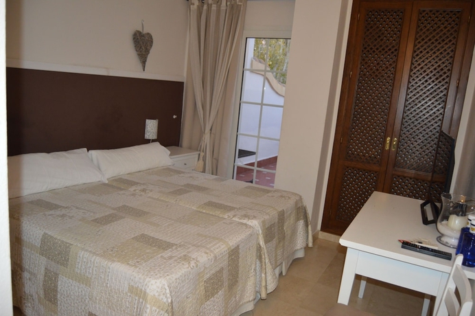 Imagen de la habitación del Hotel Orihuela Costa Resort. Foto 6