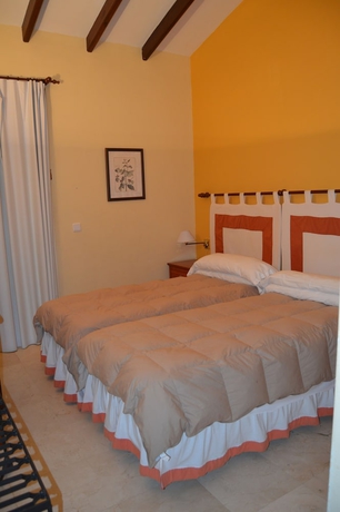 Imagen de la habitación del Hotel Orihuela Costa Resort. Foto 7