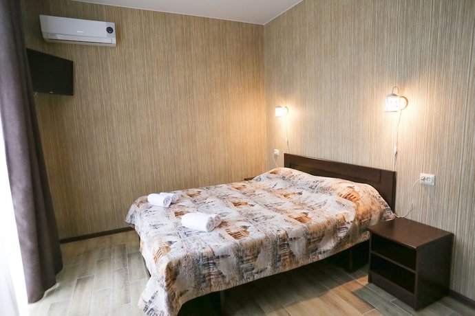 Imagen de la habitación del Hotel Orion Plus. Foto 2