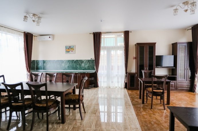 Imagen de la habitación del Hotel Orion Plus. Foto 4