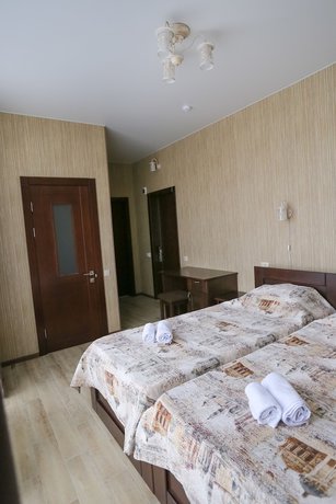 Imagen de la habitación del Hotel Orion Plus. Foto 13