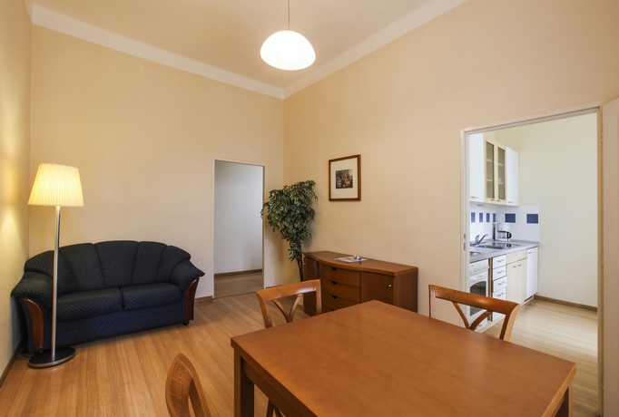 Imagen de los interiores del Hotel Orion, Praga. Foto 9