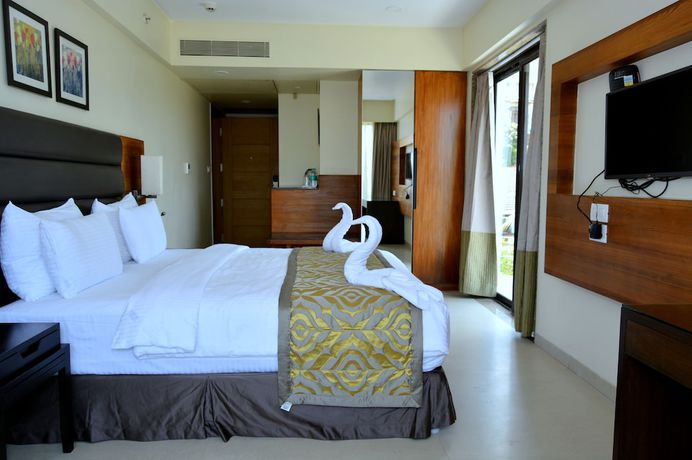 Imagen de la habitación del Hotel Orion Premiere. Foto 7