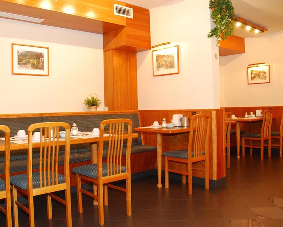 Imagen del bar/restaurante del Hotel Orion Várkert. Foto 4