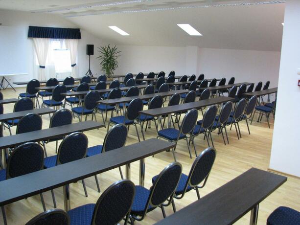 Imagen general del Hotel Orizont, Caciulata. Foto 32