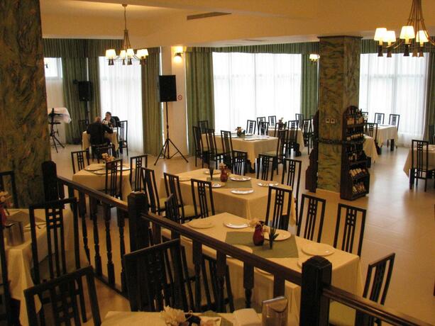 Imagen general del Hotel Orizont, Caciulata. Foto 34