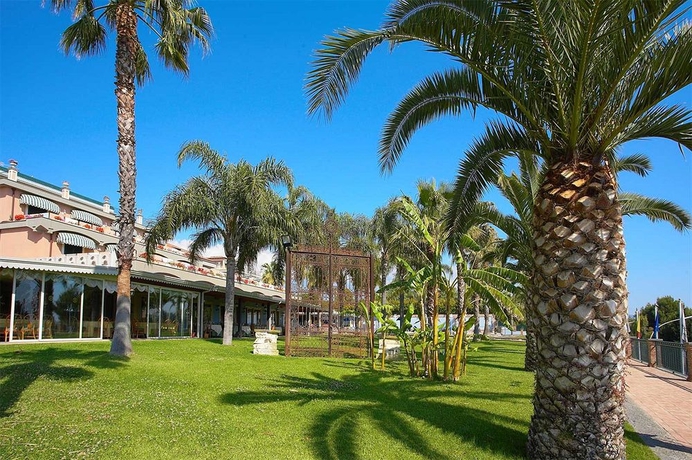 Imagen de los exteriores del Hotel Orizzonte, Acireale. Foto 8