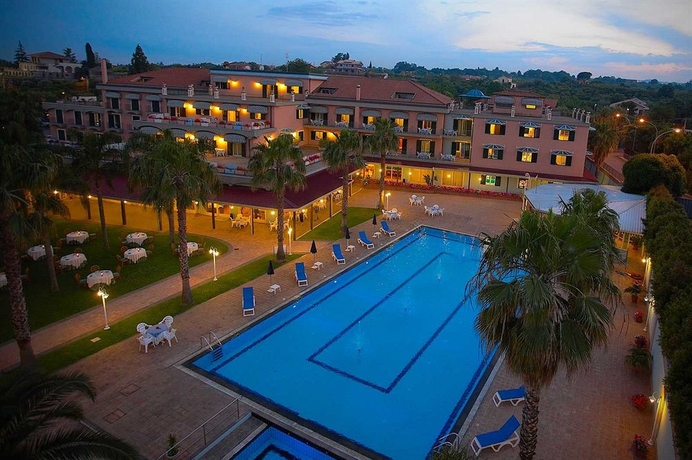Imagen de la piscina del Hotel Orizzonte, Acireale. Foto 15
