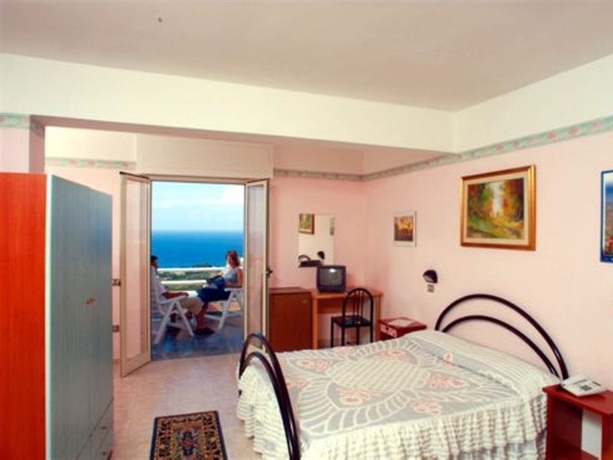 Imagen general del Hotel Orizzonte Blu. Foto 3
