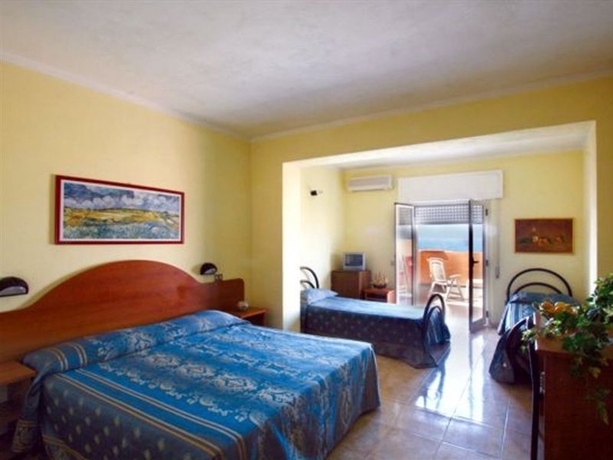 Imagen general del Hotel Orizzonte Blu. Foto 12