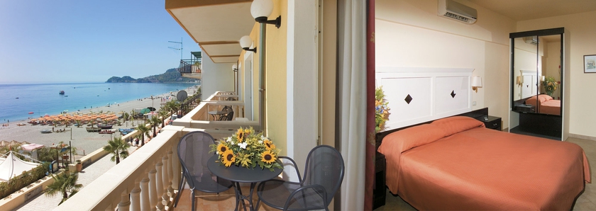 Imagen de la habitación del Hotel Orizzonte, Letojanni. Foto 13