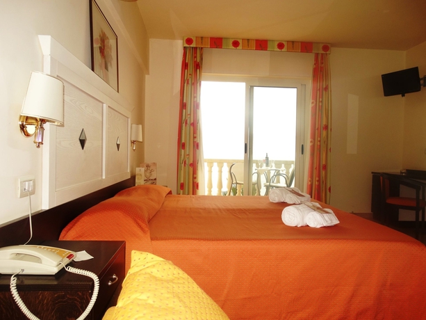 Imagen de la habitación del Hotel Orizzonte, Letojanni. Foto 15