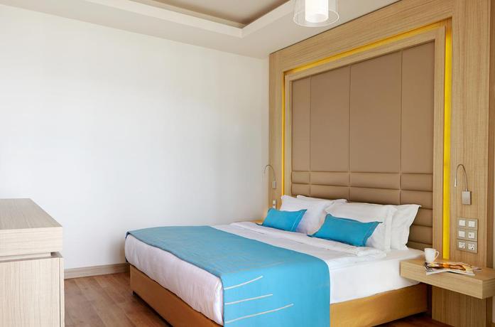 Imagen de la habitación del Hotel Orka Lotus Beach. Foto 6