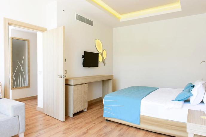 Imagen de la habitación del Hotel Orka Lotus Beach. Foto 7