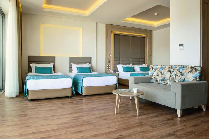 Imagen de la habitación del Hotel Orka Lotus Beach. Foto 8