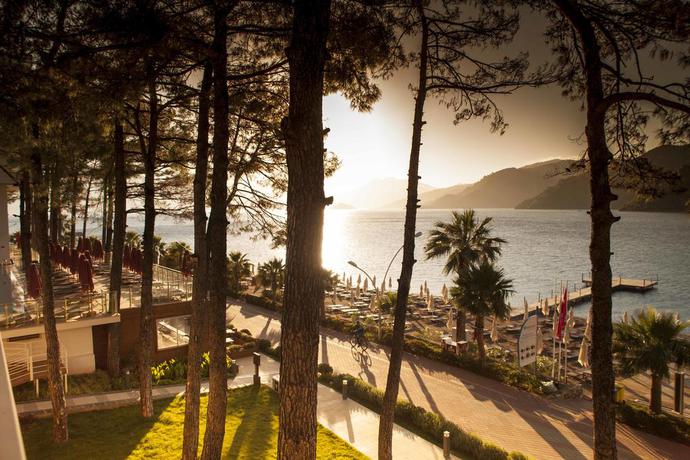 Imagen de los exteriores del Hotel Orka Lotus Beach. Foto 10