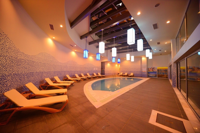 Imagen de la piscina del Hotel Orka Sunlife Resort and Aquapark. Foto 4