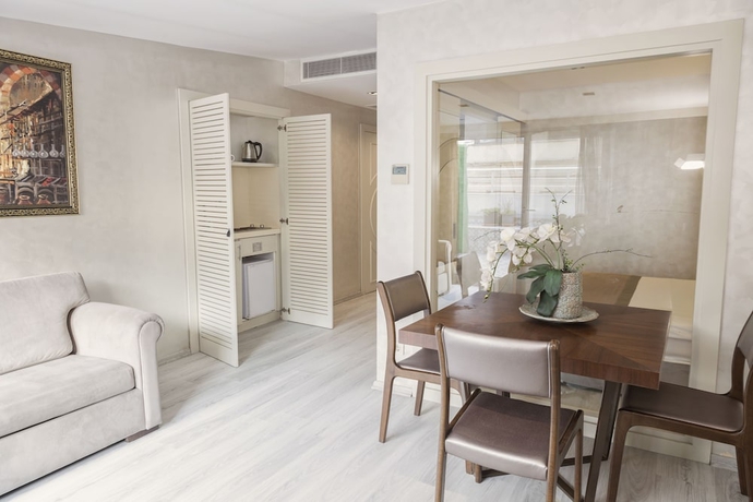 Imagen de la habitación del Hotel Orka Taksim Suites. Foto 6