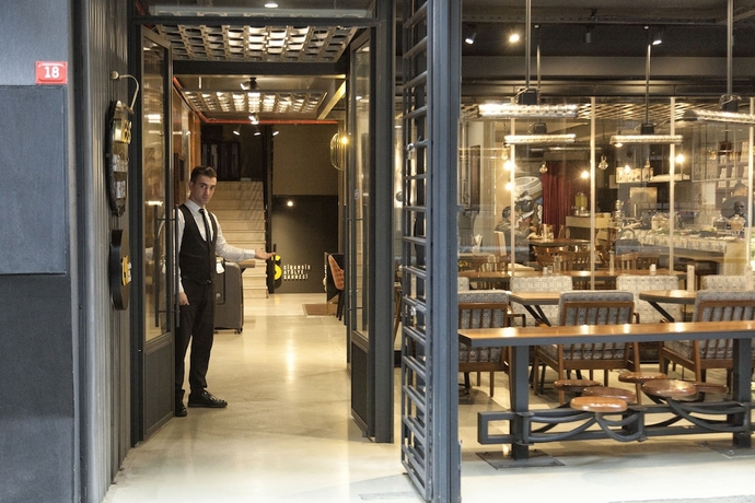 Imagen de los interiores del Hotel Orka Taksim Suites. Foto 17