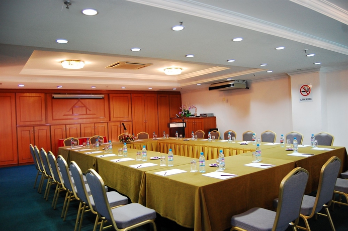 Imagen de los interiores del Hotel Orkid. Foto 7