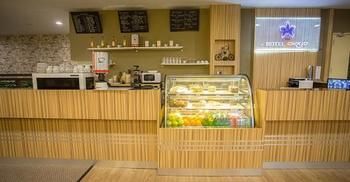 Imagen del bar/restaurante del Hotel Orkid Inn Mahkota Cheras. Foto 6