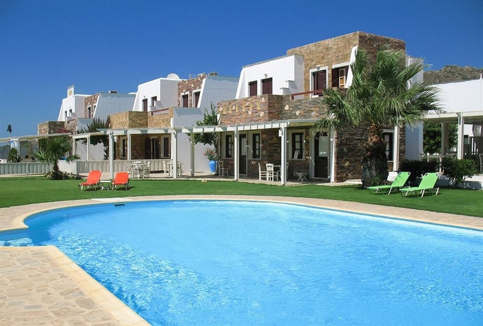 Imagen de la piscina del Hotel Orkos Beach. Foto 13