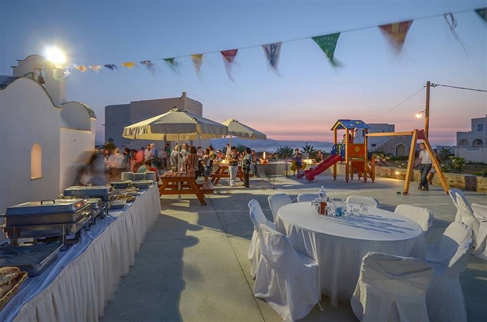 Imagen de los exteriores del Hotel Orkos Beach. Foto 11