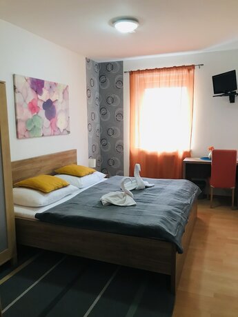 Imagen de la habitación del Hotel Orlan. Foto 10