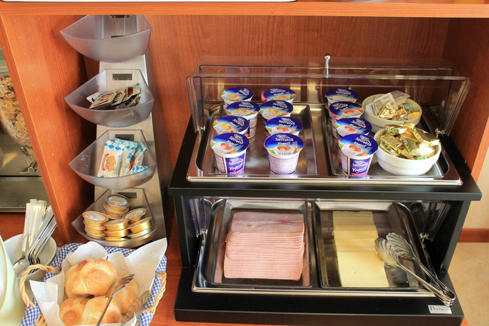 Imagen del bar/restaurante del Hotel Orlanda. Foto 2